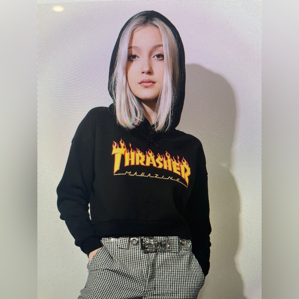 Thrasher Magazine black crop hoodie L